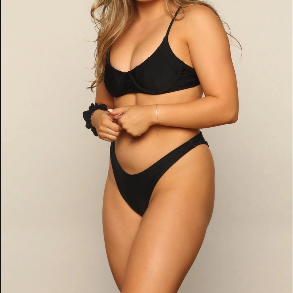 Sunny Bunny Swim Nora Top Onyx Black Large
